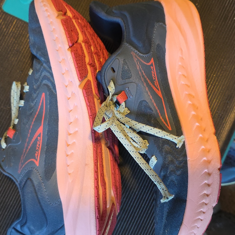 Altra Blue and Pink Running Shoes - Picture 3 of 4
